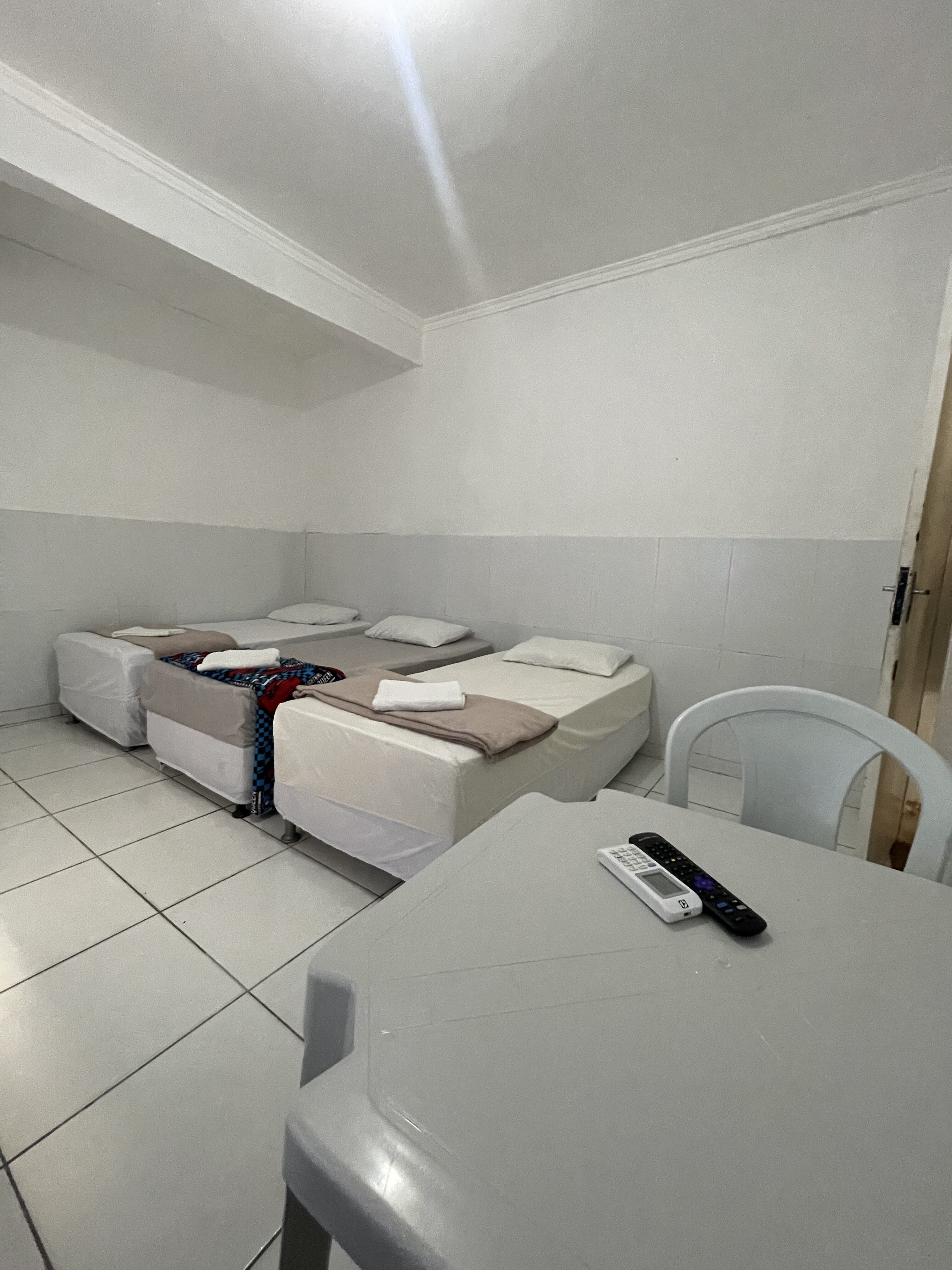 Quarto Triplo Hotel Diamantinas no Centro de Serrinha