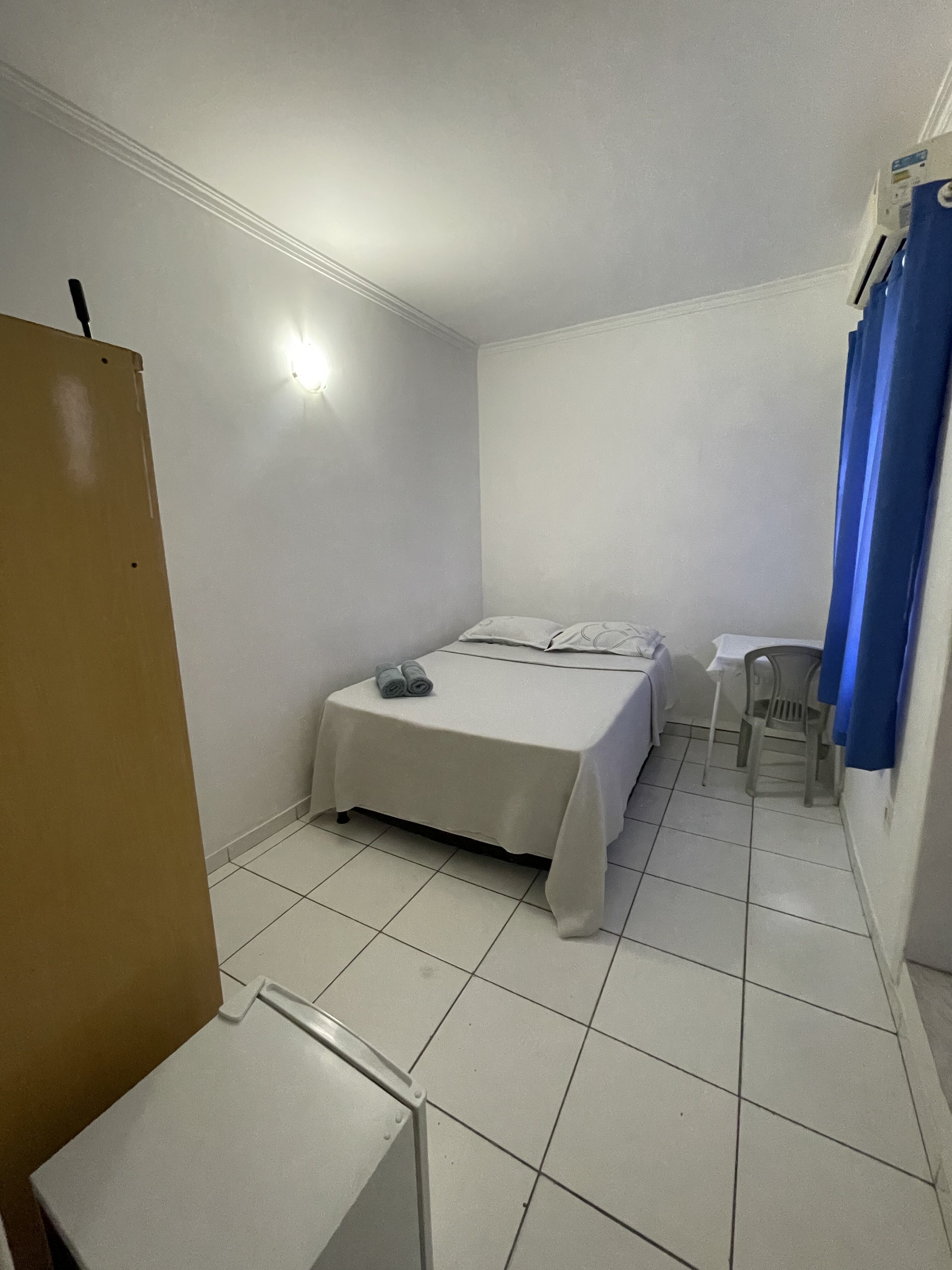 Quarto Casal Hotel Diamantinas no Centro de Serrinha
