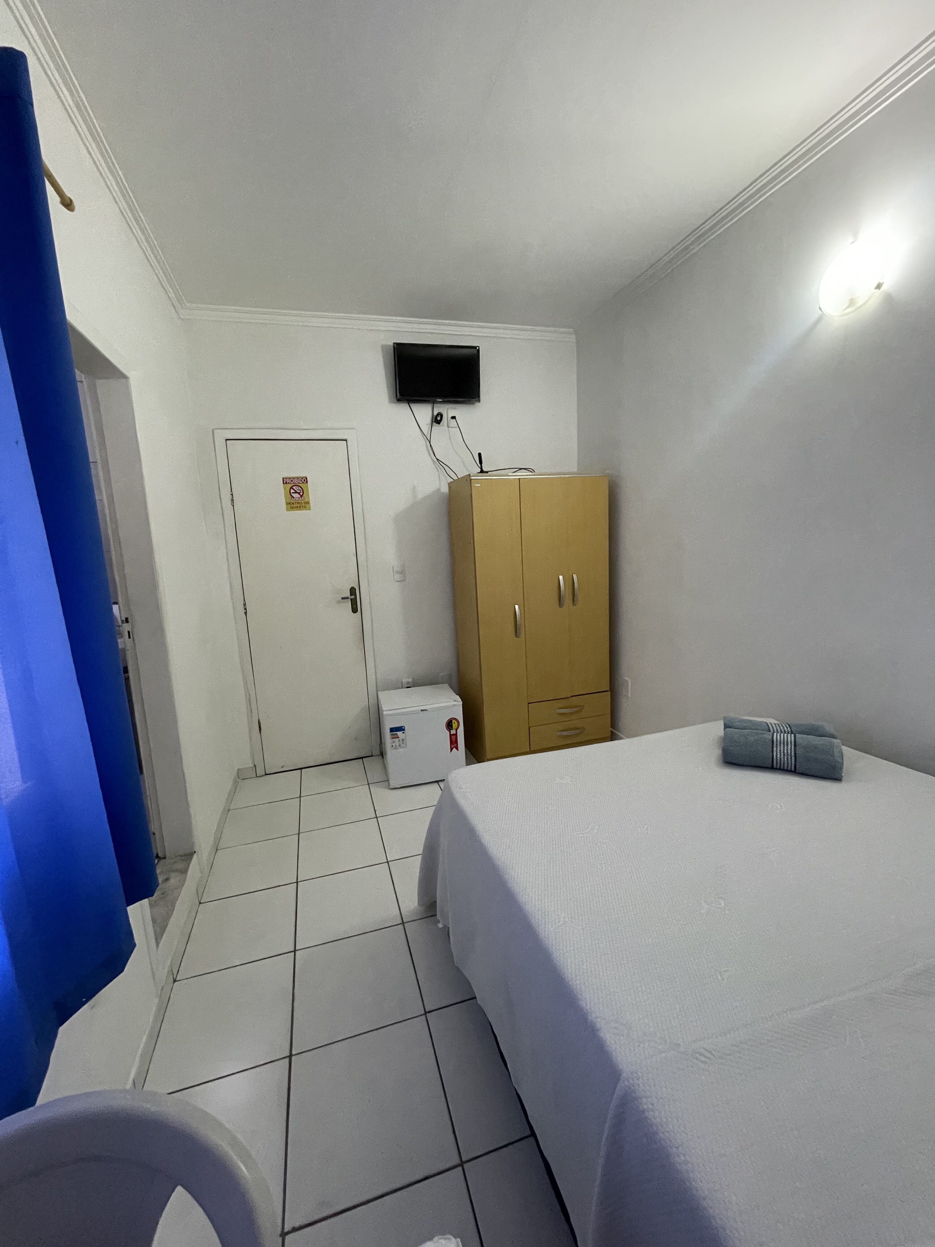 Quarto Casal Hotel Diamantinas no Centro de Serrinha