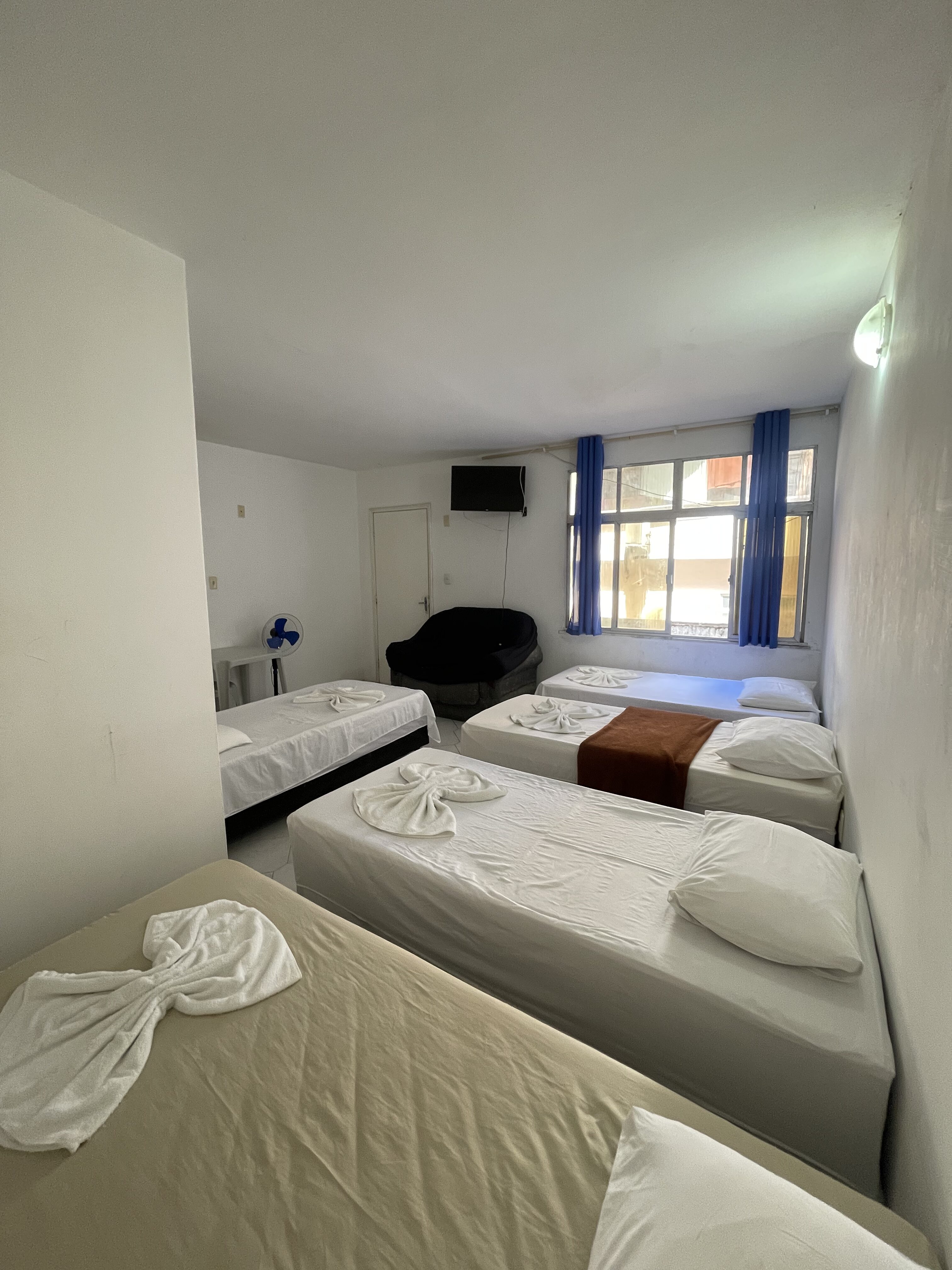 Quarto Quíntuplo Hotel Diamantinas no Centro de Serrinha