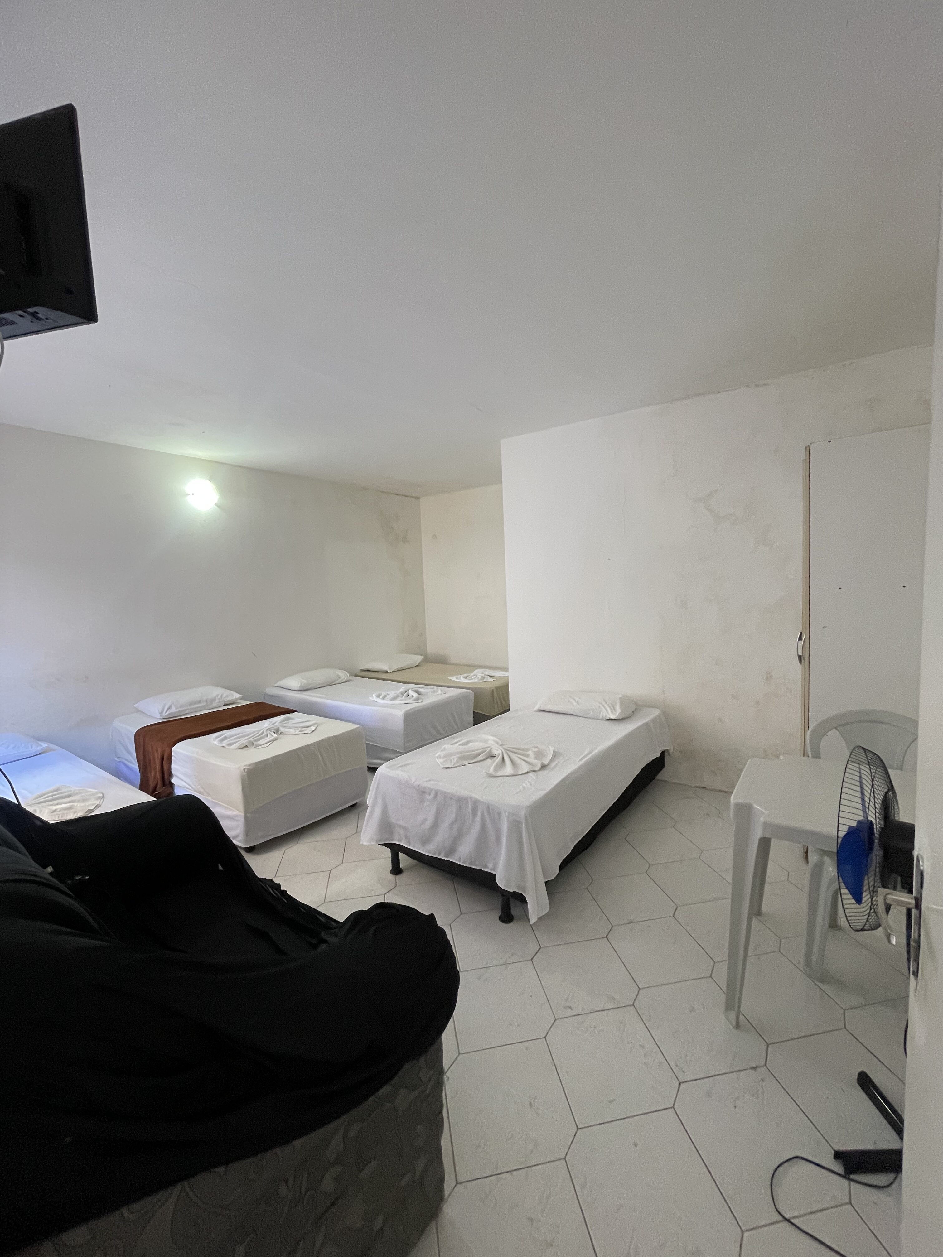 Quarto Quíntuplo Hotel Diamantinas no Centro de Serrinha