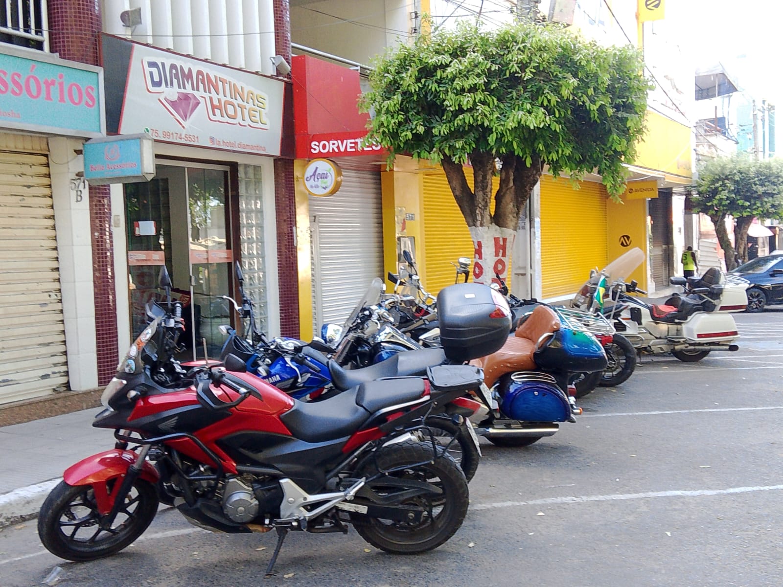 Hotel Diamantinas recebendo motociclistas durante o Serrinha Moto Week